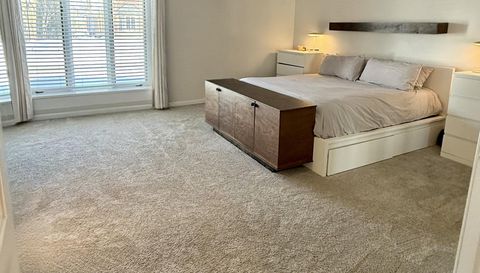 4335 W Hunters Ridge Ln