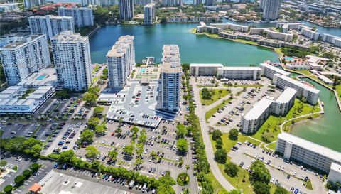 18011 Biscayne Blvd