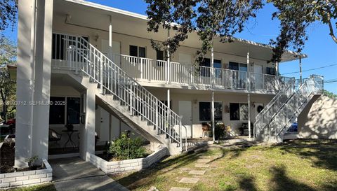 251 Hibiscus Dr