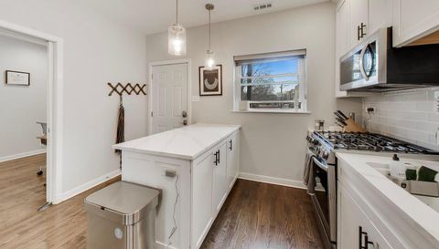 1214 W Webster Avenue