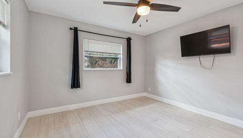 1102 E River Cove St