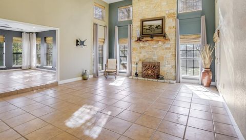 1304 Hi Circle North DR