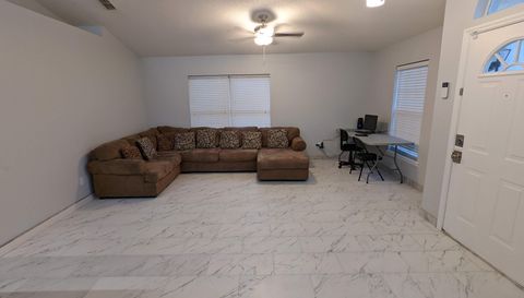 3048 Pineda Dr