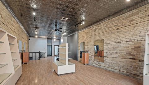 214 N Chestnut Street