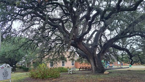 2205 Melissa Oaks LN