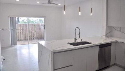 8261 107th Ct
