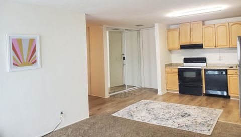 3050 Rue Dorleans 370