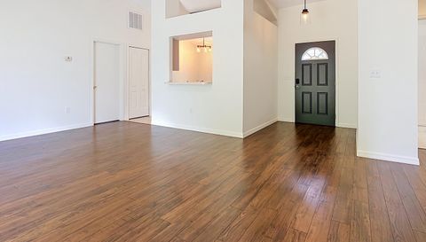 210 Robbins Rest Cir