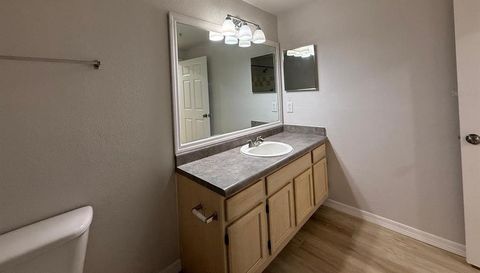 3478 Westchester Square