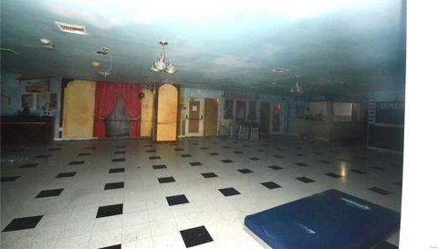 107 S Lincoln Street