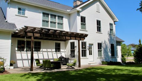 1017 Fox Knoll Dr SW