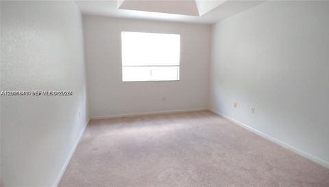 1528 Se 24th Ct