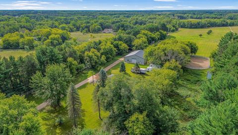 2454 221st Avenue NE