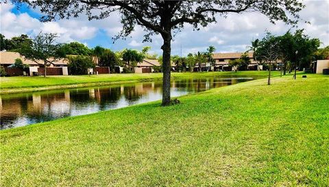 3094 Oakland Forest Dr