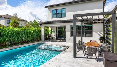 4510 Pinehurst Trl W