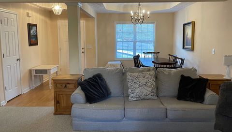 95 Mountain Overlook Dr