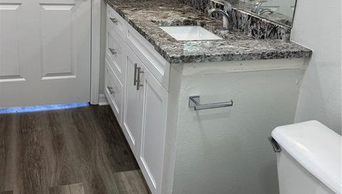 9738 Lake Chase Island