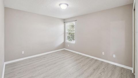 1030 BENDING OAK TRAIL