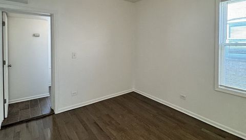 1748 N Austin Avenue