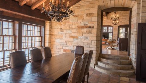 801 Pine Cone Trail N