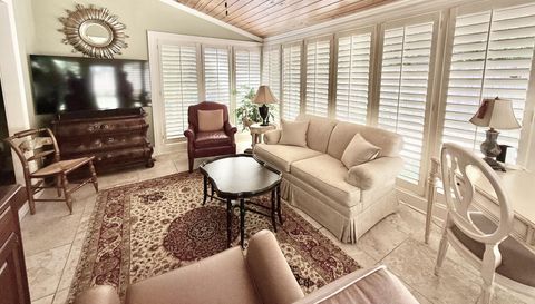 3294 Fox Hunt Trail NW