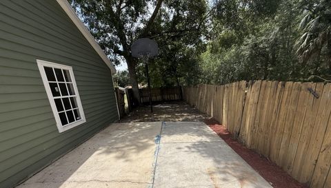 2232 NE 13th Ave