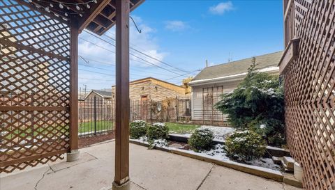 1617 N Oakley Avenue