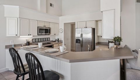 8072 Canyon Lake Cir