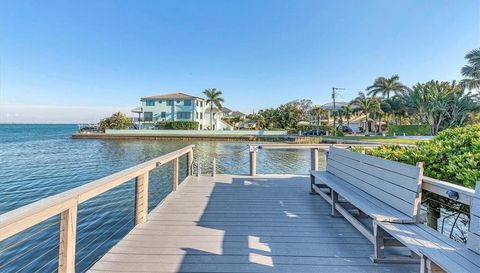 660 CEDARS COURT