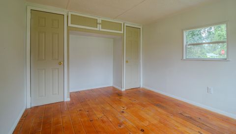 2778 N Rutgers Terrace