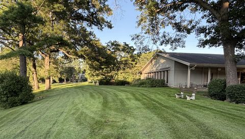 504 Carriage Dr