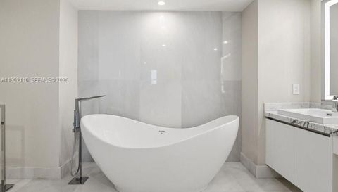 330 Sunny Isles Blvd