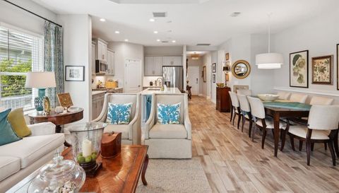 10025 Lake Wales CIRCLE