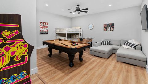 807 Clarence Bohls LN