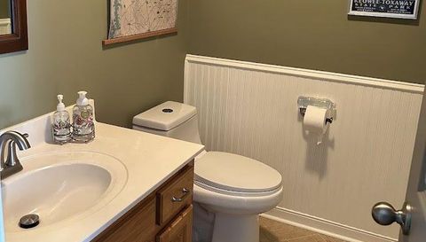 209 Falcon Crest Way