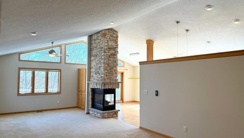 912 Aurora Circle