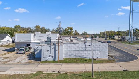 701 E Pearce Boulevard