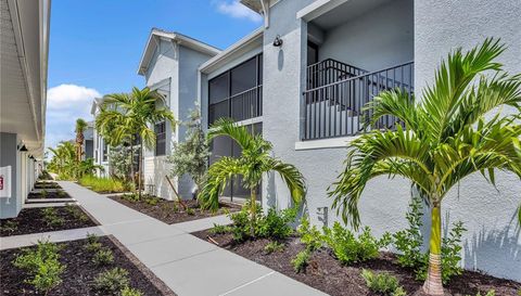 14271 Heritage Landing Boulevard