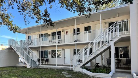 251 Hibiscus Dr