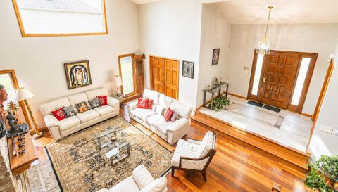 1368 Hunter Circle