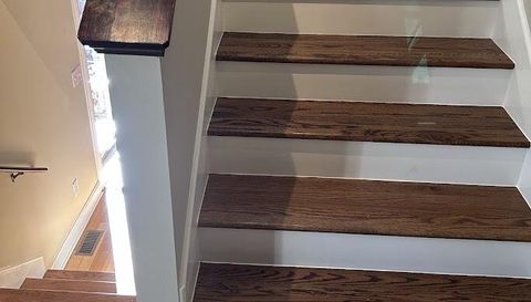 209 Falcon Crest Way