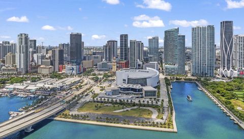 159 NE 6th St Penthouse 5008