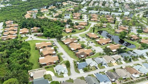 15437 Crystal Lake Dr