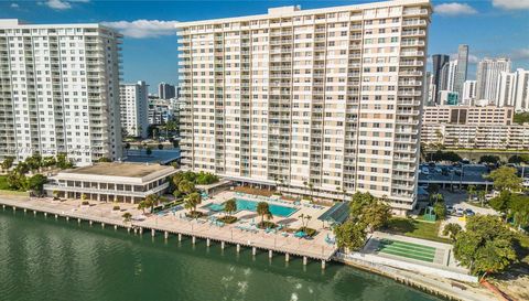 300 Bayview Dr