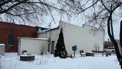 520 Main Street W