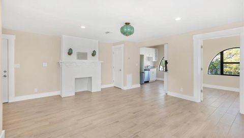 3000 BEACH BOULEVARD S