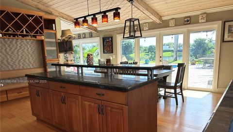 960 Bayberry Point Dr