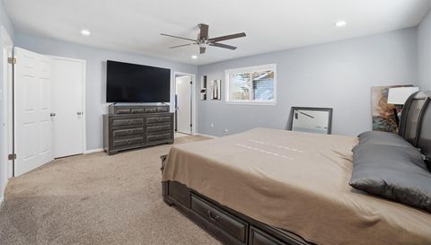 1609 Mesquite LN