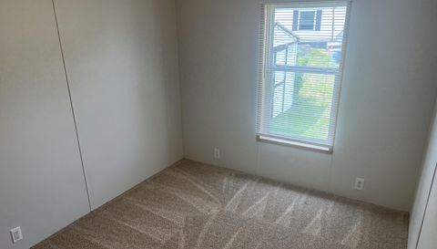 415 Crimson King Cir