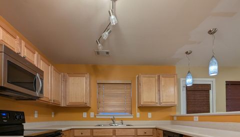 2475 Sheldon Pl